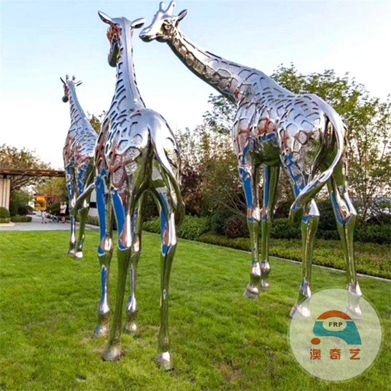 定制不锈钢雕塑几何镜面鹿镂空动物景观园林房地产售楼部公园摆件
